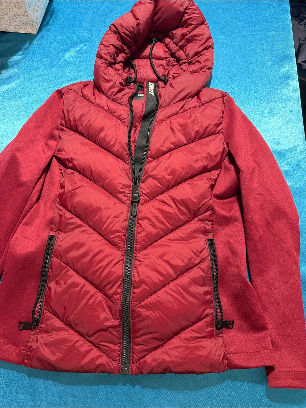 DKNY Women's Quilted Hooded Jacket in Red